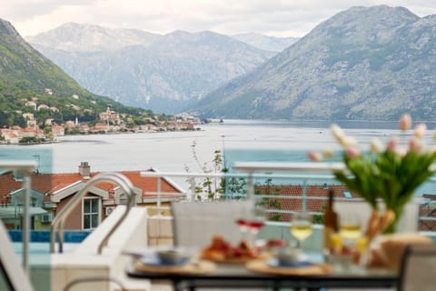 Nada's Ap with Pool and Sea View Apartment in Dobrota