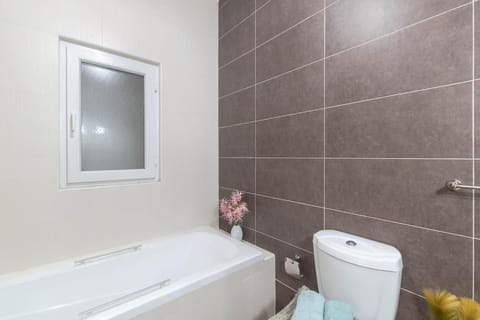 Modern apt. Close to the Square Apartment in Saint Paul's Bay