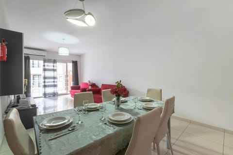 Modern apt. Close to the Square Apartment in Saint Paul's Bay