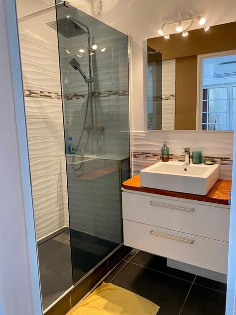 Appart cosy à Pointe-à-Pitre Apartment in Les Abymes