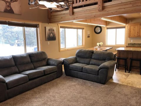 Yellowstone Park, Hot Tub House in Island Park