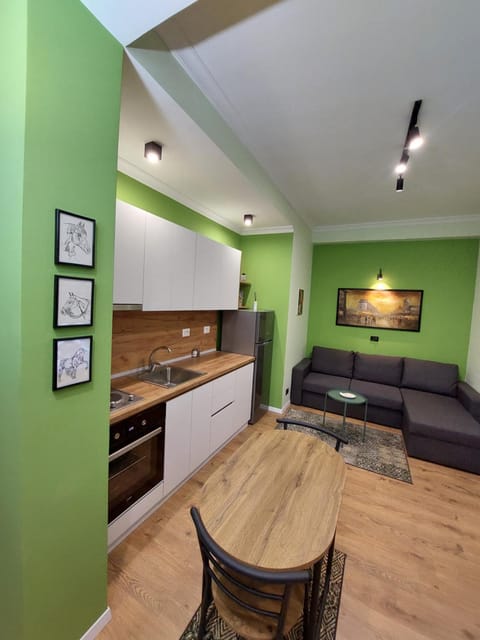 Living room, Dining area, stove