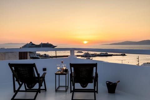 Patio, Day, Sea view, Sunrise, Sunset, sunbed