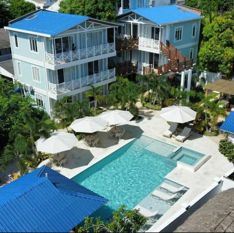 Property building, Pool view