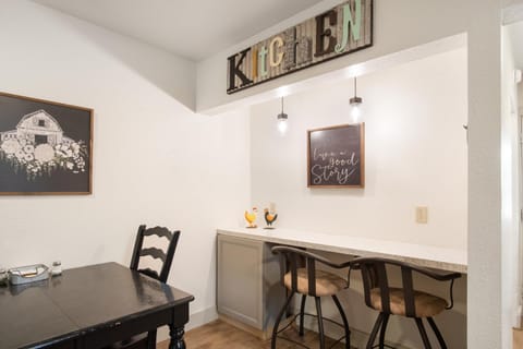 Cherry Street Star Bed and Breakfast in Bandera