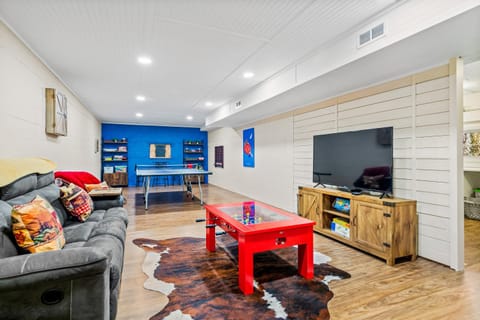 Cherry Tree Lodge House in Black Mountain