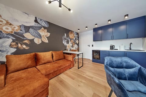 Kitchen or kitchenette, Living room, Seating area