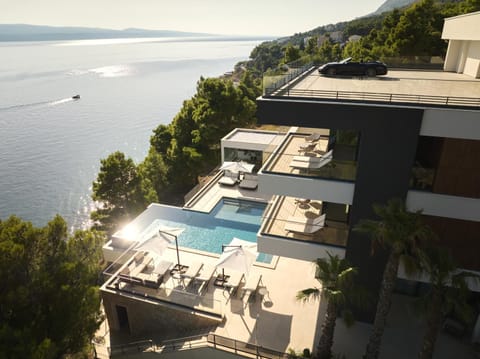Property building, Day, Natural landscape, Bird's eye view, View (from property/room), Balcony/Terrace, Pool view, Sea view, Swimming pool, sunbed