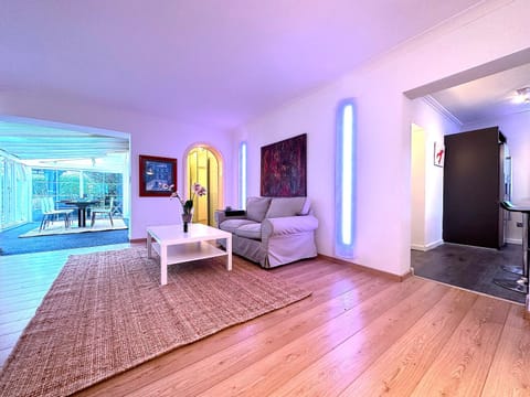 Communal lounge/ TV room, Living room, Photo of the whole room