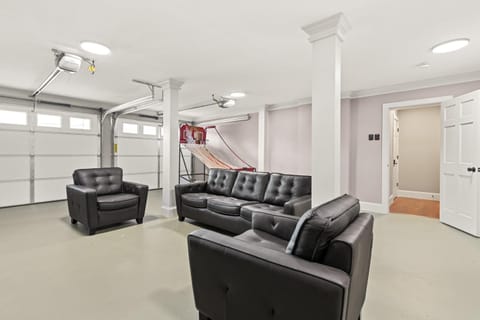 Lakeshore Living House in Lake Junaluska