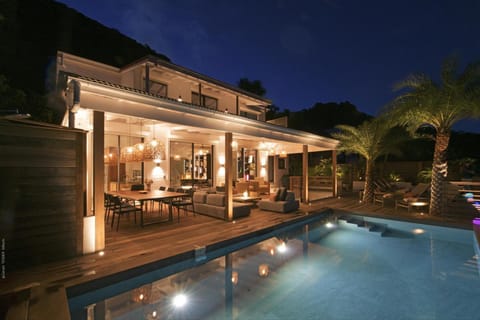 Property building, Night