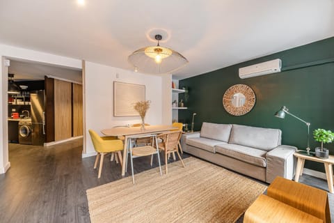 Queens Plaza Mayor I Apartment in Centro