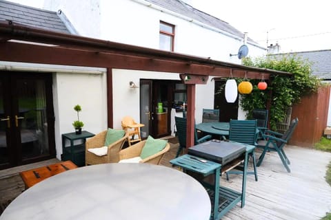 Patio, Balcony/Terrace, Seating area