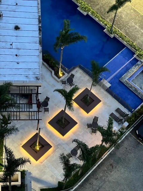 Flat Samba 1km do Rio centro 3km da Jeunesse Arena Parque Olímpico em frente ao Projac e a poucos minutos da Praia da Barra Apartment in Rio de Janeiro