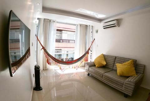 Cabo Frio Nice 2 bedroom Renovated for 8 people Apartment in Cabo Frio