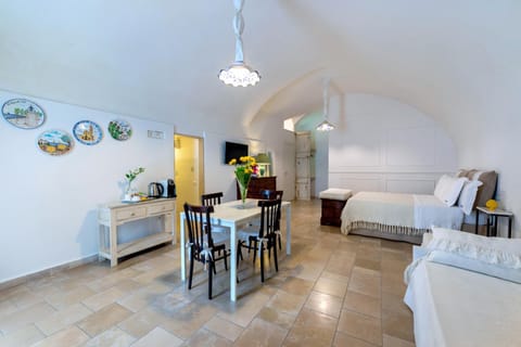 Photo of the whole room, Seating area, Bedroom