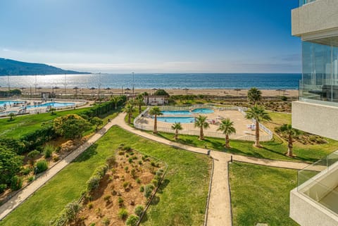 Pool view, Sea view