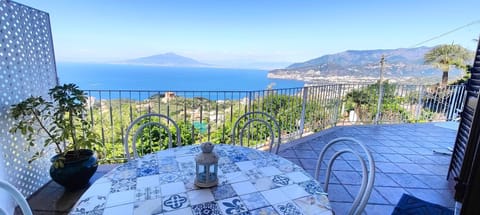 Summer, View (from property/room), Balcony/Terrace, Dining area, Sea view, Seasons