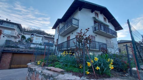 Property building, Spring