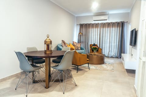 TV and multimedia, Living room, Dining area