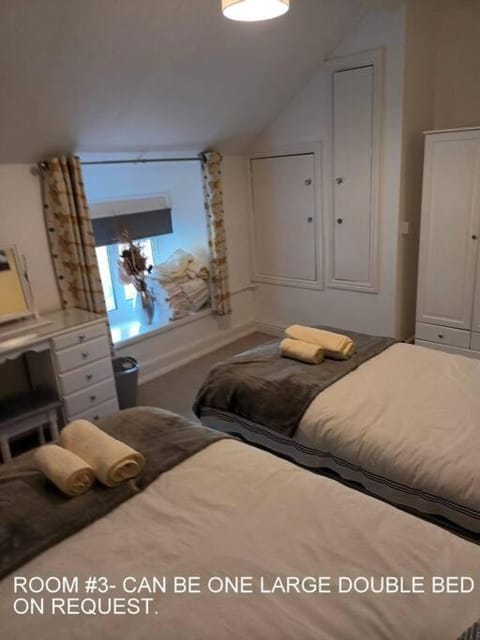 Harlech/HUGE Three bedroom/BEST location Apartment in Wales