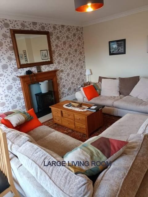 Harlech/HUGE Three bedroom/BEST location Apartment in Wales