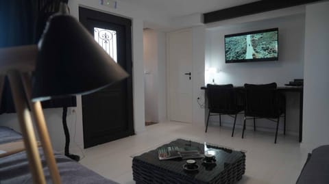 TV and multimedia, Seating area