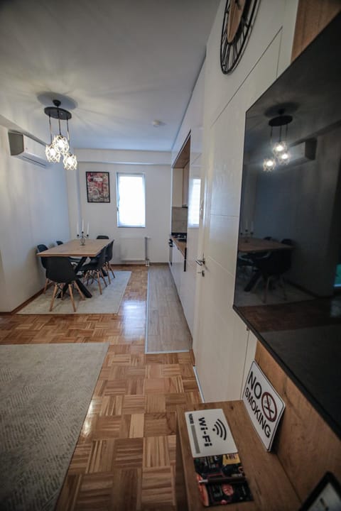 Living room, Dining area