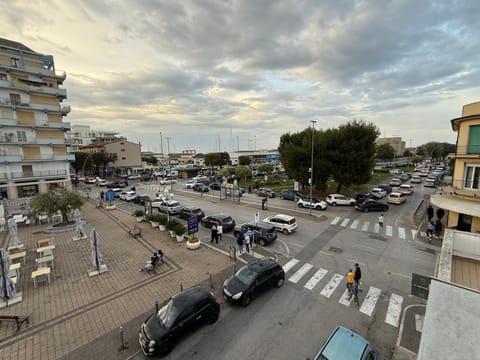 Comfort Rooms Vinum Apartment in Civitanova Marche