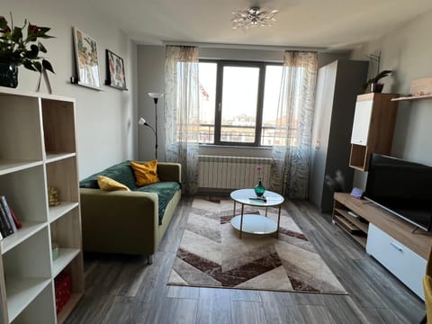 Communal lounge/ TV room, Library, TV and multimedia, View (from property/room), Living room, Seating area, Evening entertainment, furniture, internet, internet