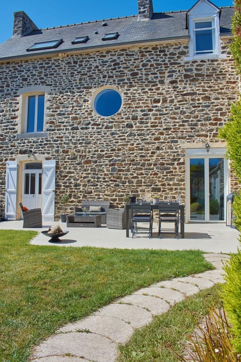 Property building, Balcony/Terrace