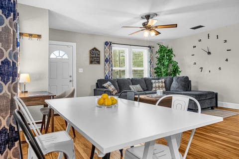 Living room, Dining area, fireplace