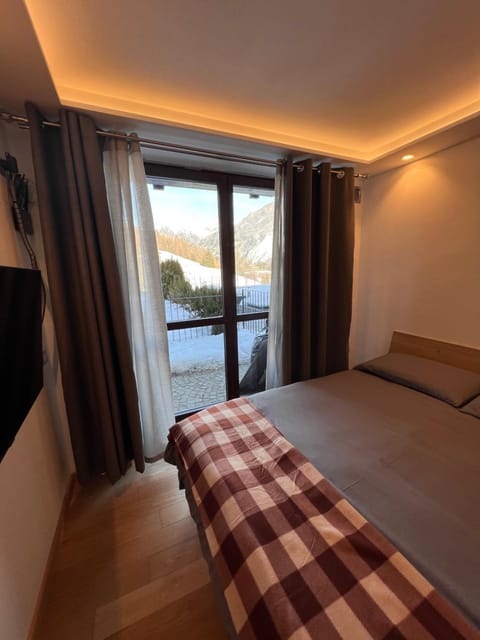 Natural landscape, View (from property/room), Balcony/Terrace