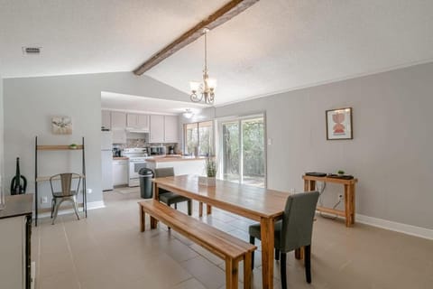 Parkhill Place- Mins from University of South AL House in Mobile