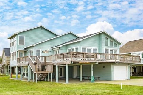 Property building, Facade/entrance, Balcony/Terrace, Area and facilities, Parking