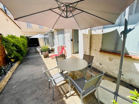 Maisonnette studio bas Suquet, 200m plages, 700m palais, au calme Apartment in Cannes