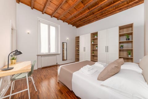 Bed, Photo of the whole room, Bedroom, hair dresser, internet, wardrobe