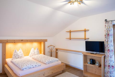 Gästehaus Kleinbuch Farm Stay in Tegernsee