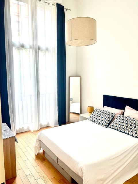 High Value up to 4pp apt La Defense & Champs Elysees Apartment in Puteaux