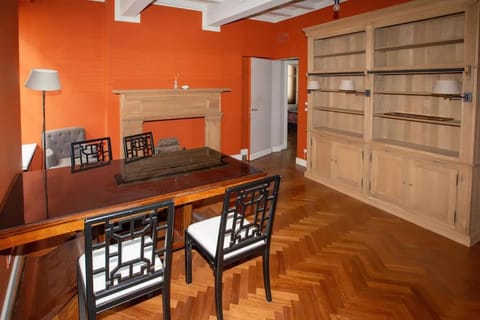 Charme and relax in downtown Parma Apartment in Parma