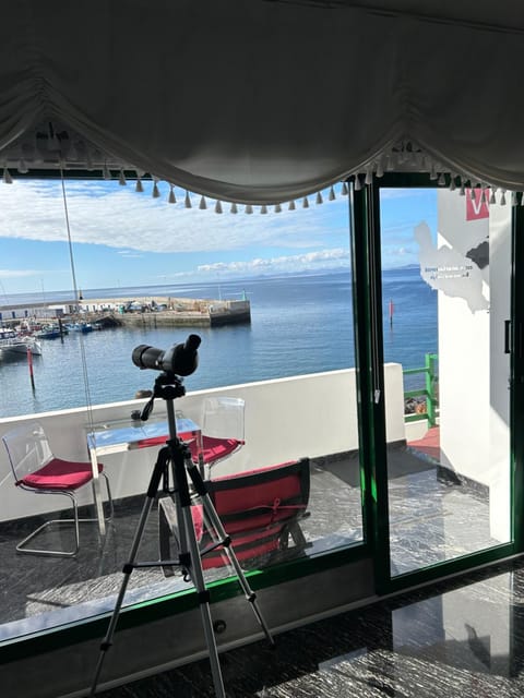 Day, Natural landscape, View (from property/room), Balcony/Terrace, Dining area, Sea view