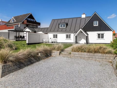 Holiday Home Uddi - 150m from the sea by Interhome House in Løkken