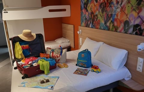 Bed, Bedroom, bunk bed