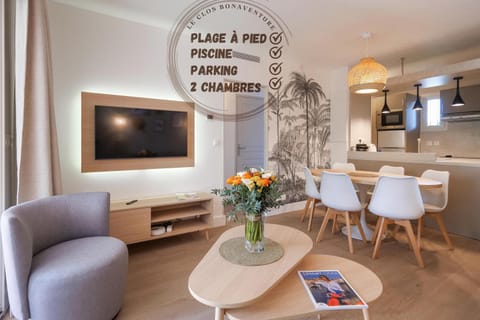 Living room, Dining area, kitchen
