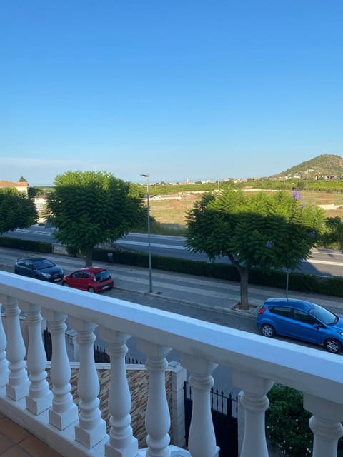 Comfortable guest room with balcony Vacation rental in Safor