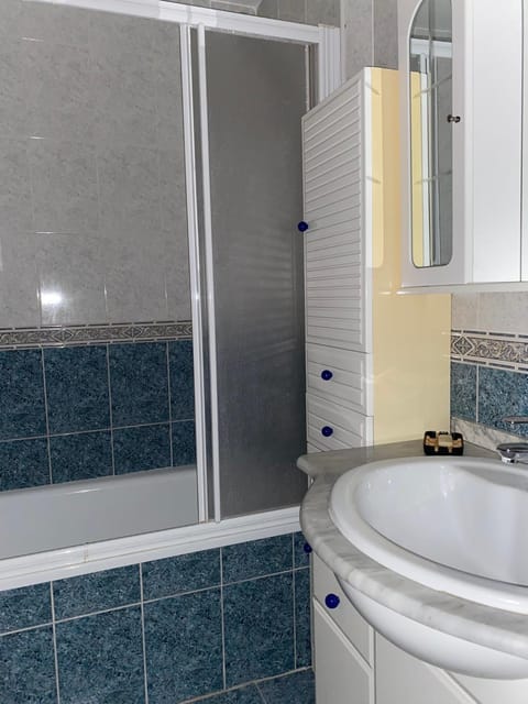 Comfortable guest room with balcony Vacation rental in Safor