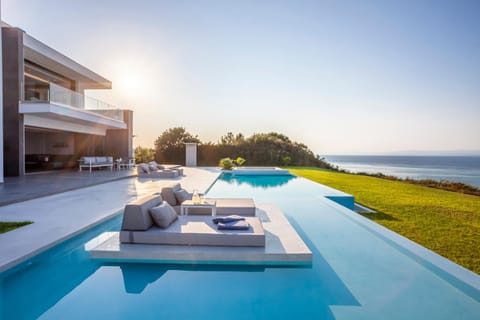 Balcony/Terrace, Sea view, Swimming pool