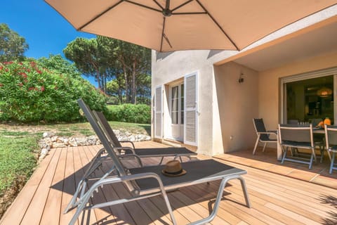 Patio, Balcony/Terrace, sunbed