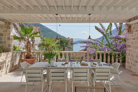 Villa Perastian Thriton Villa in Kotor Municipality