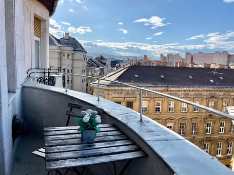 View (from property/room), Balcony/Terrace